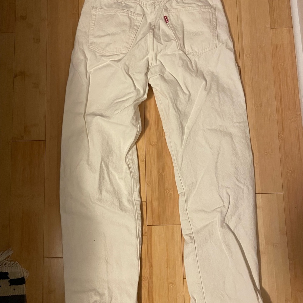 Women’s Ivory Levi’s 501s “90s” - Picture 2 of 5